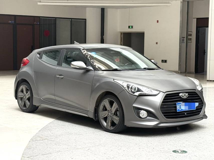 Hyundai Veloster 1.6T с автоматической коробкой передач, версия Luxury
