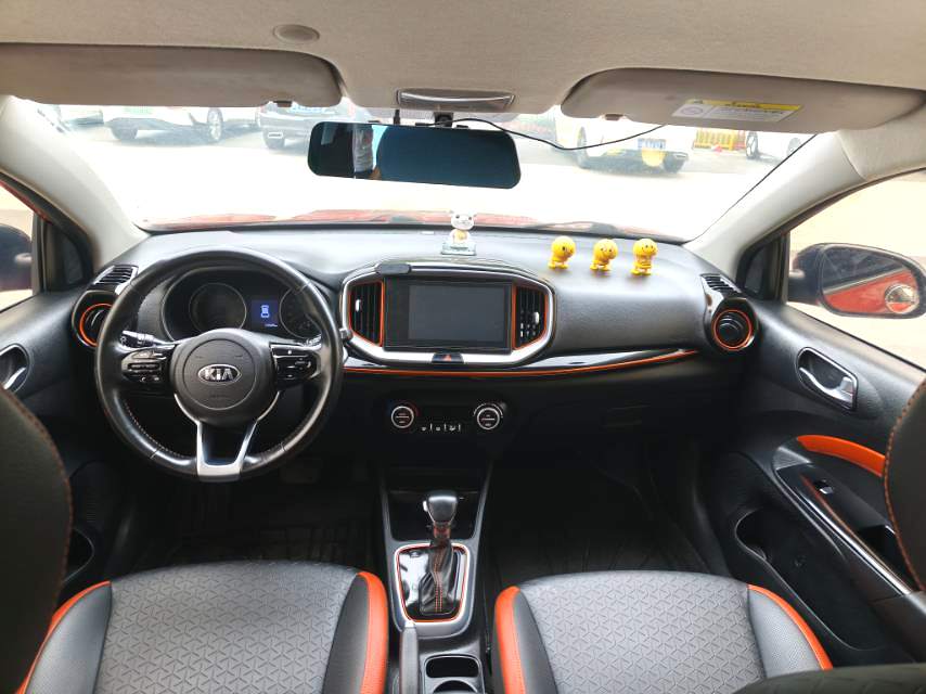 Kia 1,4 л, автомат, V