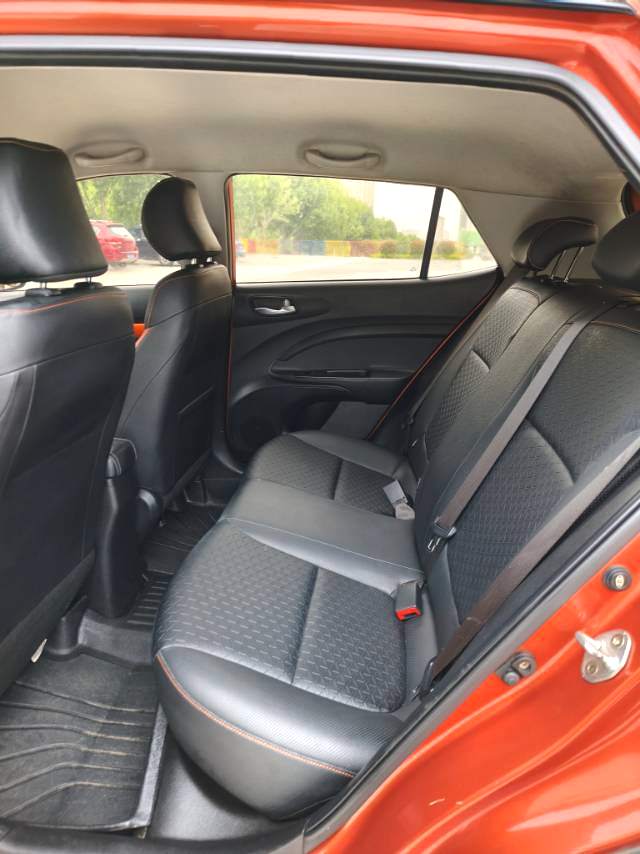 Kia 1,4 л, автомат, V