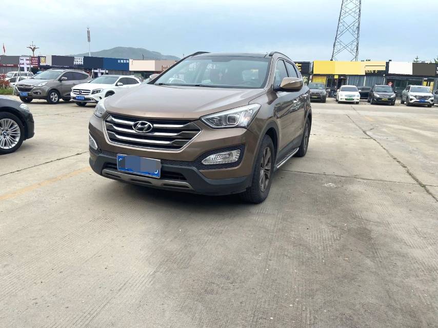 Hyundai Santa Fe 2.4L Automatic2WD 5 Seats