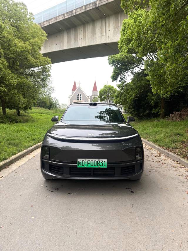 Li Auto L (Liter) 8 Max