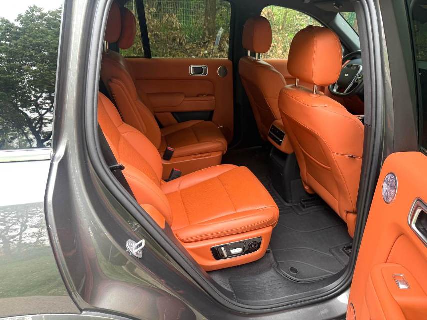 Li Auto L (Liter) 8 Max