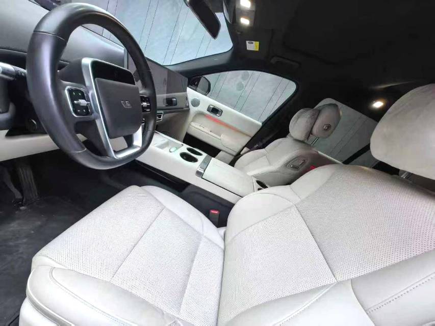 Li Auto L (Liter) 8 Pro