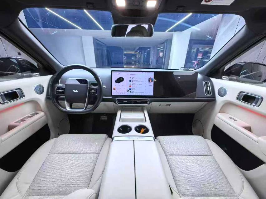 Li Auto L (Liter) 8 Pro