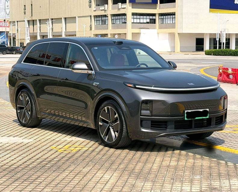 Li Auto L (Liter) 8 Max