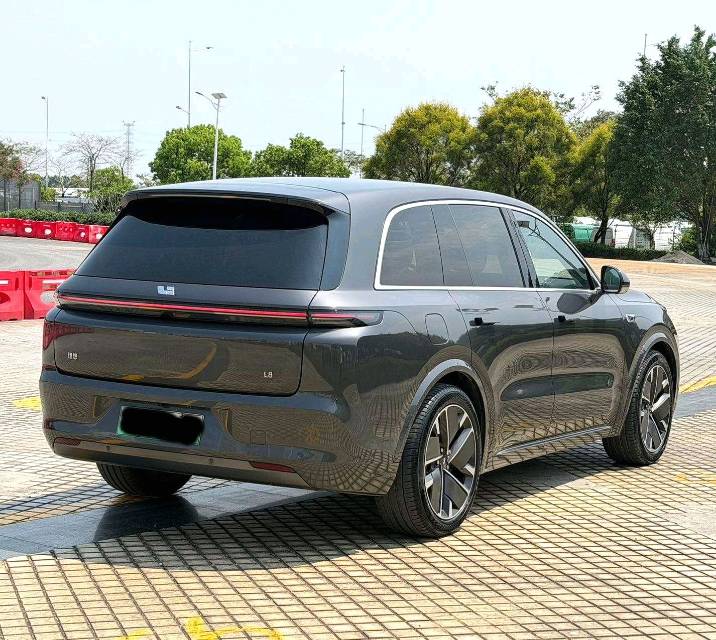 Li Auto L (Liter) 8 Max