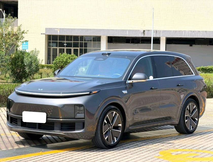 Li Auto L (Liter) 8 Max