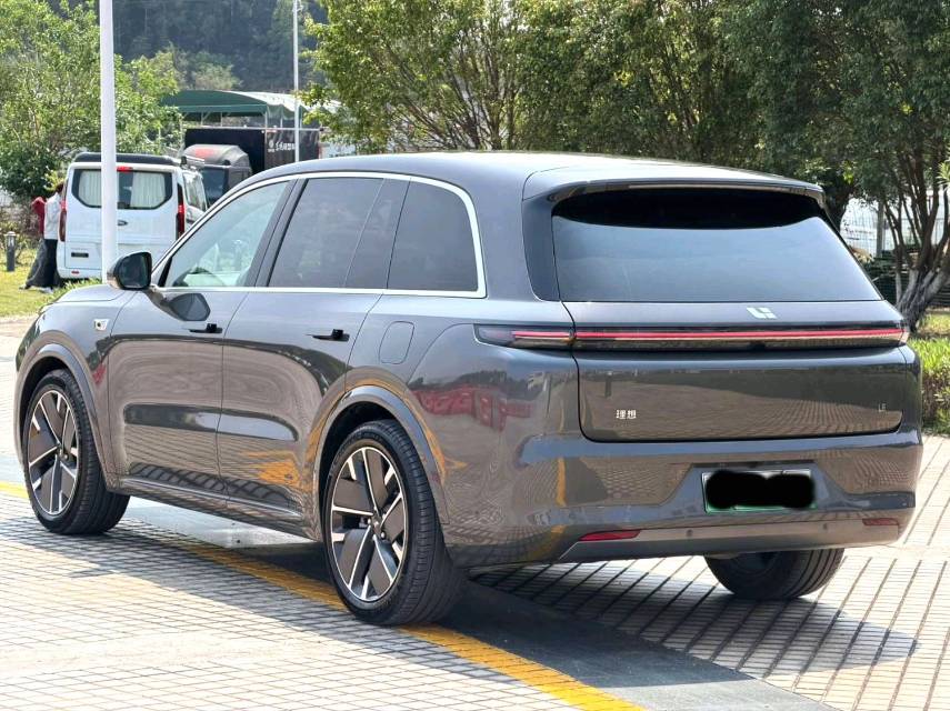 Li Auto L (Liter) 8 Max