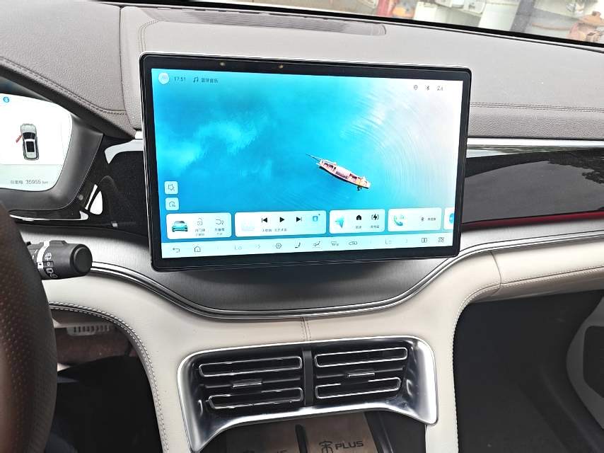 宋 PLUS New Energy Model Year Electric Vehicle 520km Premium