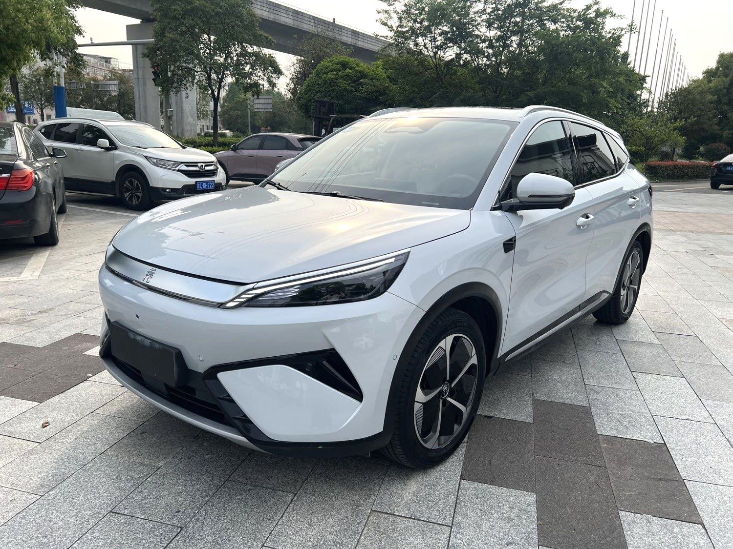 BYD PLUS 510KM