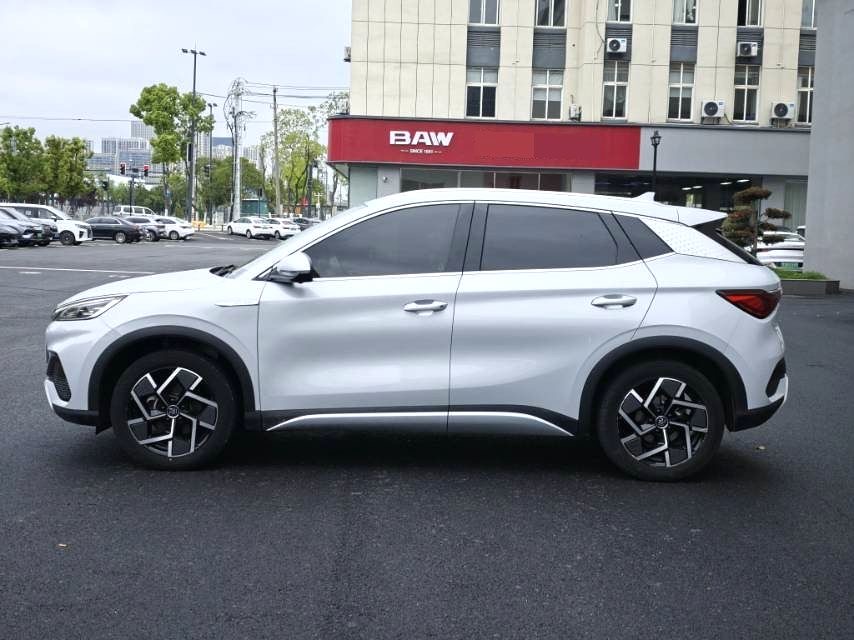 元 PLUS Model Year 荣耀版 510KM 超越型