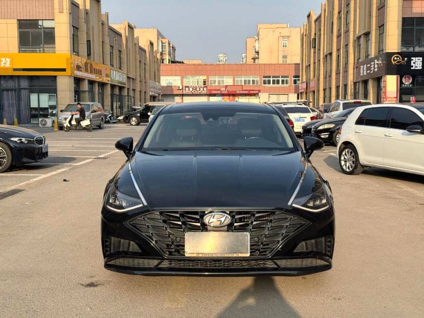 Hyundai 270TGDi DCT GL Lead