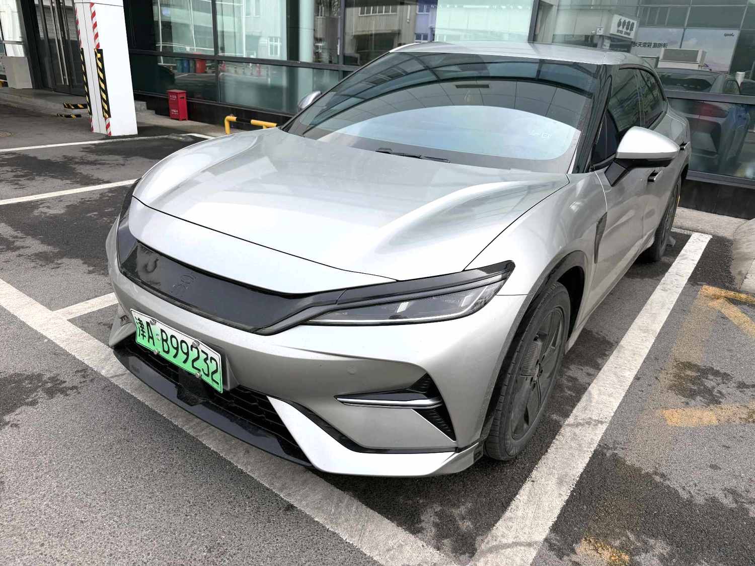 Электромобиль BYD L (Liter) с запасом хода 550 км