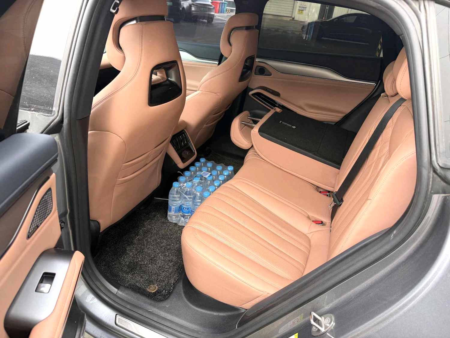 Электромобиль BYD L (Liter) с запасом хода 550 км