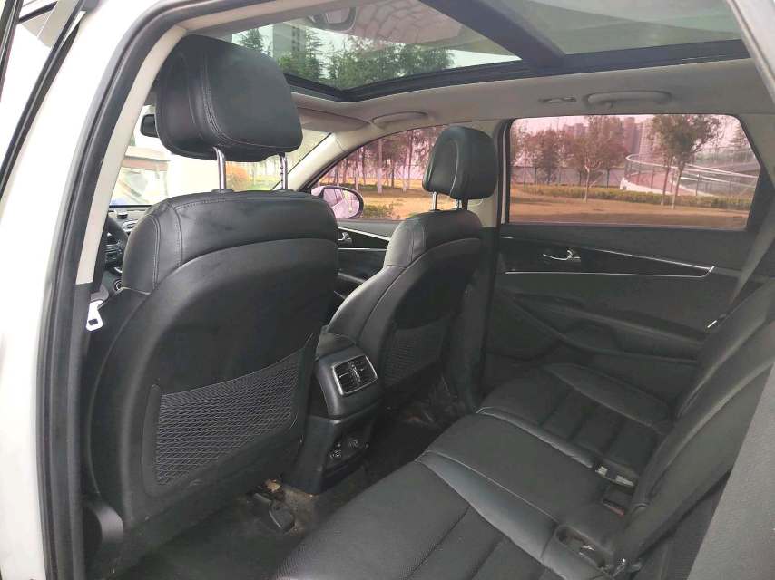 Kia L (литр) 2,4 л, бензин, полный привод, комплектация Elite, 7 мест, IV