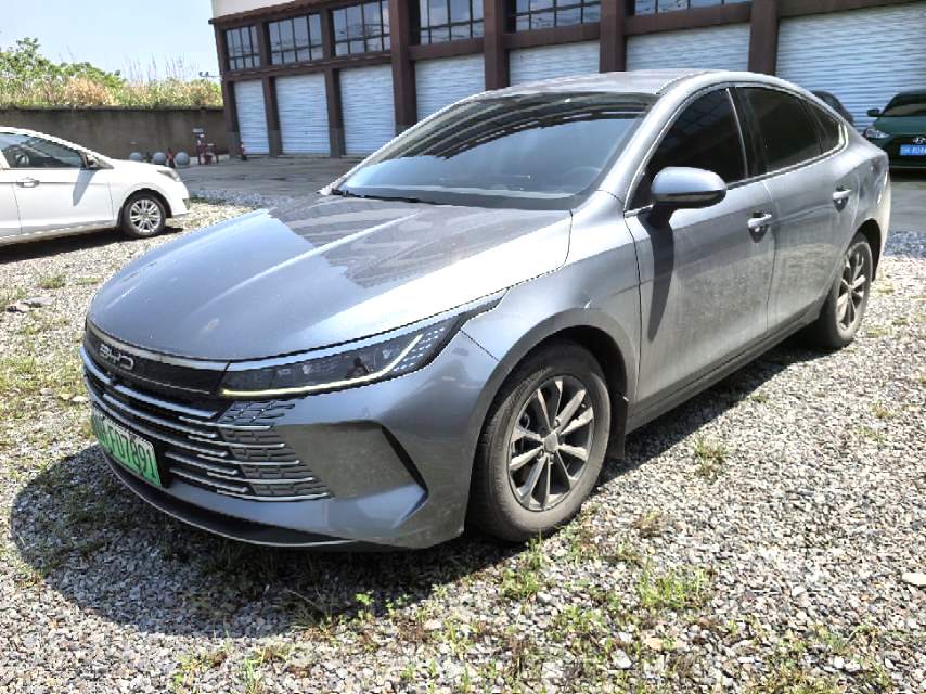 BYD 05 DM i 120KM Luxury