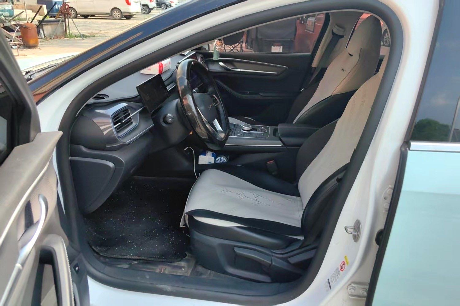 BYD 05 DM i 55 км, версия «Люкс»