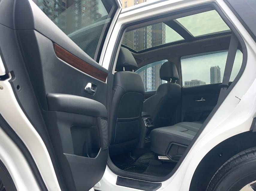Kia KX 7 Model Year 2.4L 自动两驱 GLS 5 Seats
