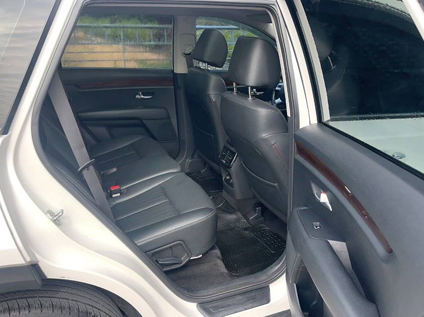 Kia KX 7 Model Year 2.4L 自动两驱 GLS 5 Seats