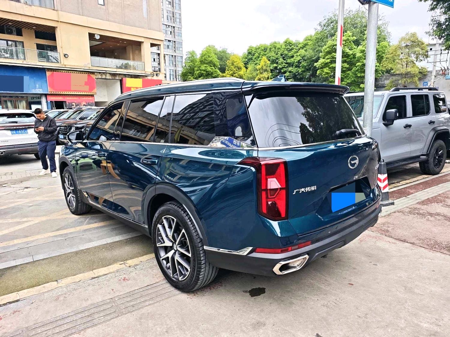 传祺 GS 8 Model Year 领航系列 2.0TGDI 四驱豪华智联版 七座
