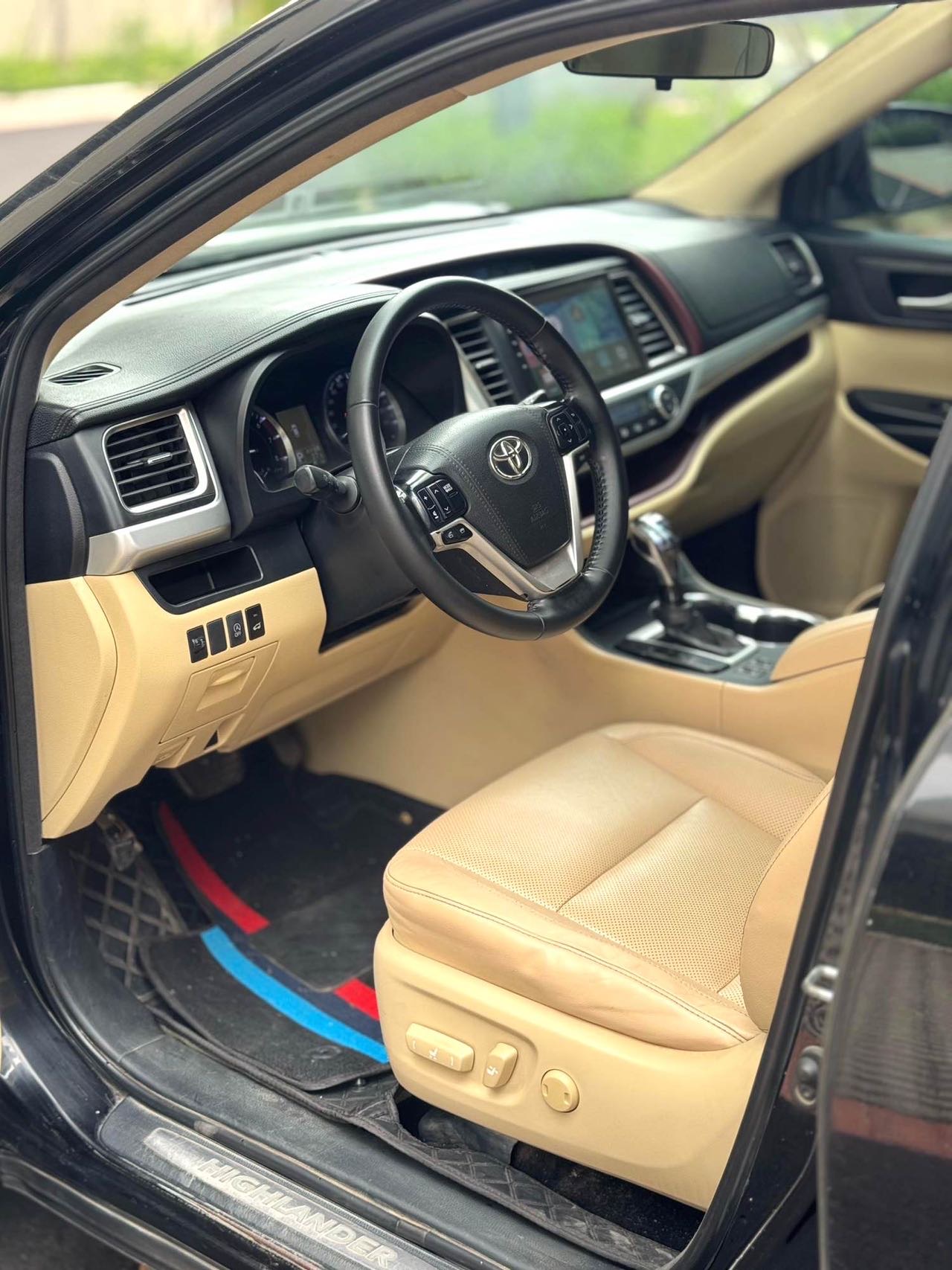 Toyota Highlander 2.0T 2WDLuxury 7 Seats