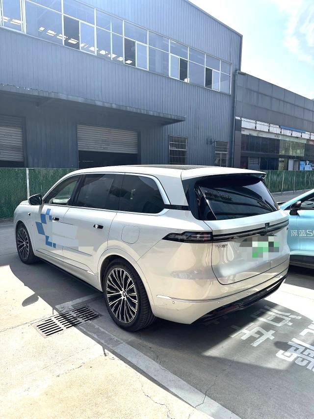 Deepal S 09 4WD Ultra