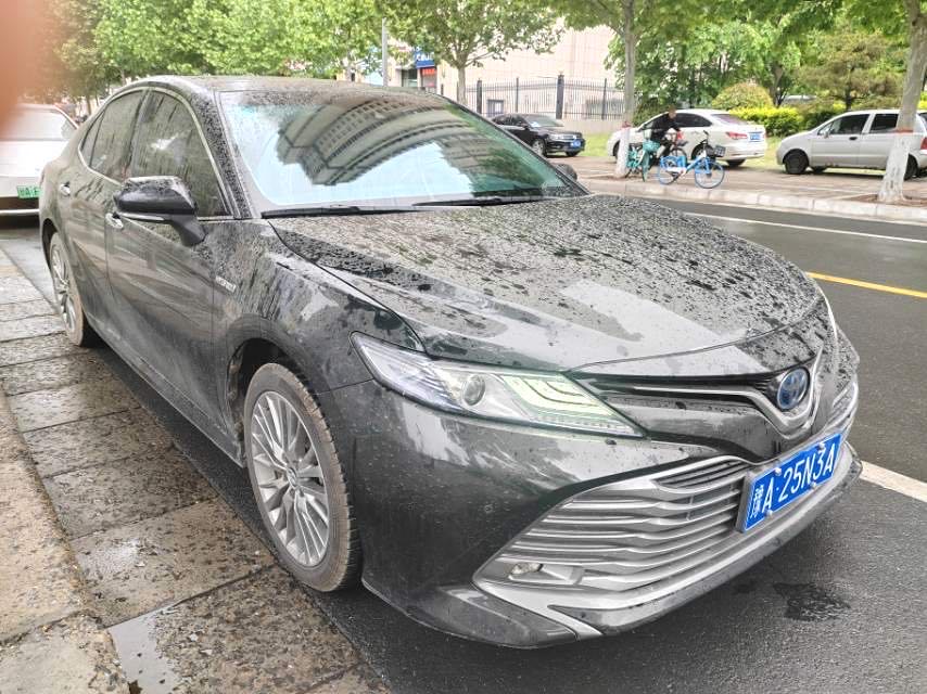 Toyota Camry Hybrid 2.5HG Luxury VI
