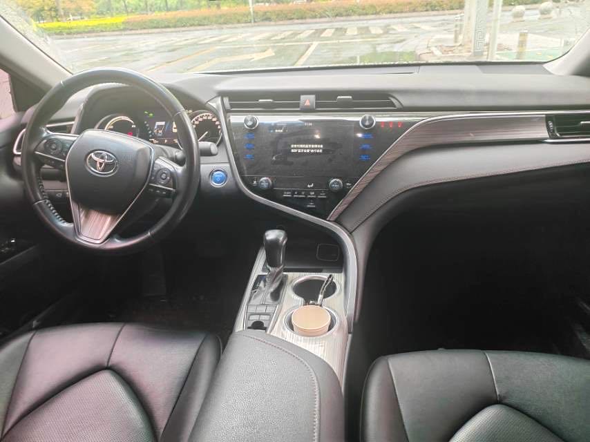 Toyota Camry Hybrid 2.5HG Luxury VI