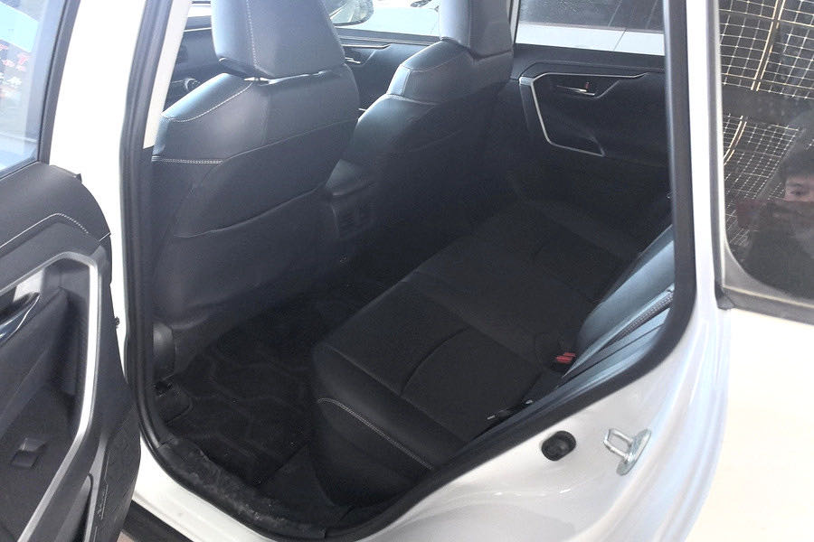 Toyota RAV 4 Hybrid 2.5L E CVT 2WD Plus Version