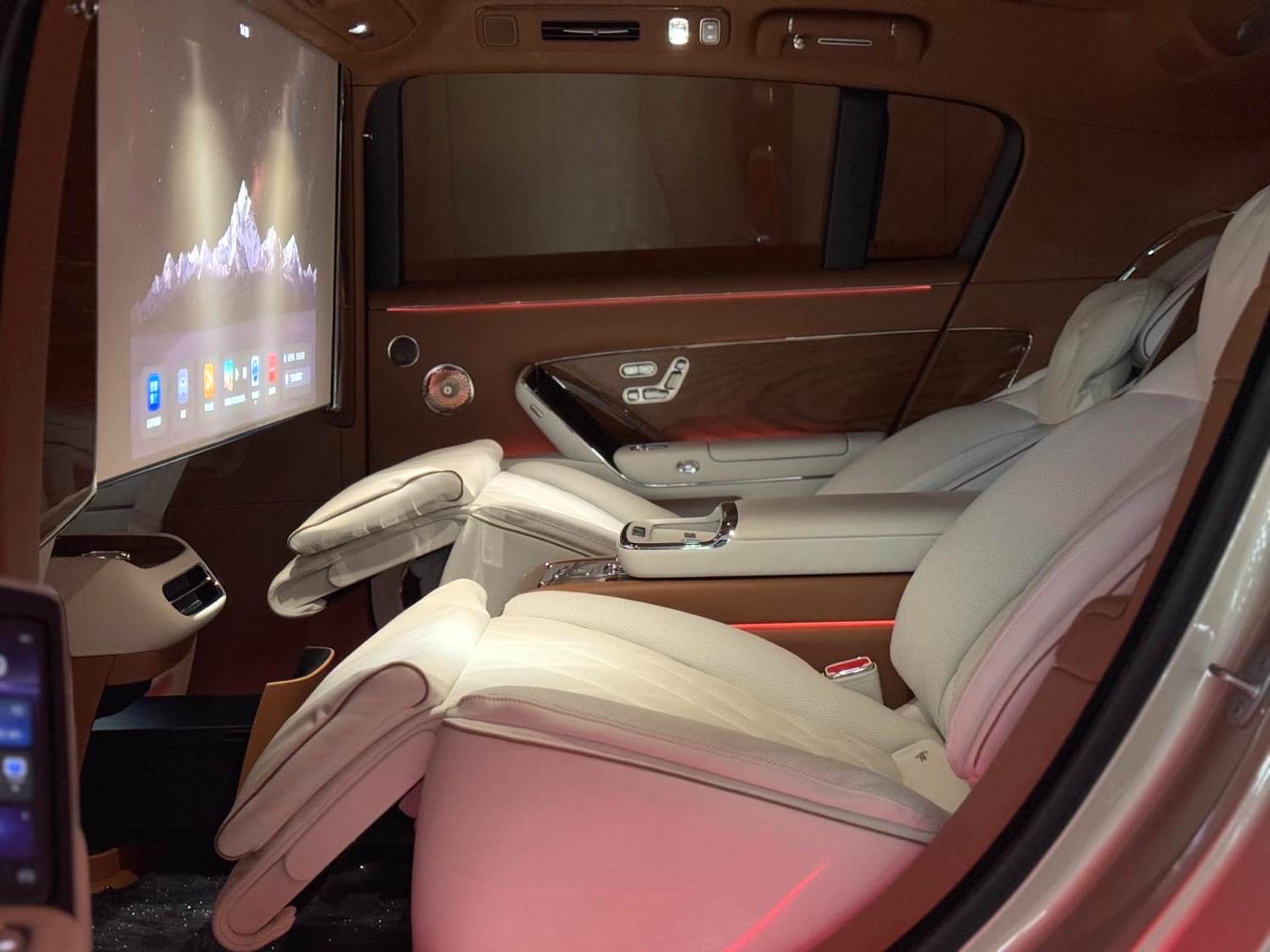 Respect the world S 800 4 Seats