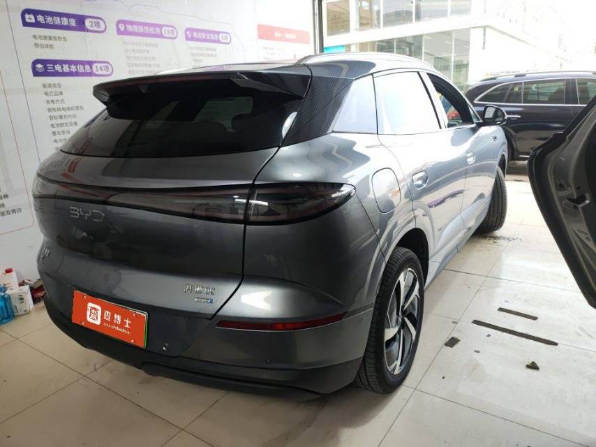 BYD 06 — электромобиль на альтернативном топливе, версия 605 Plus