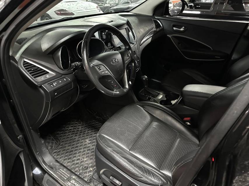 Hyundai Santa Fe 2.4L Automatic2WD