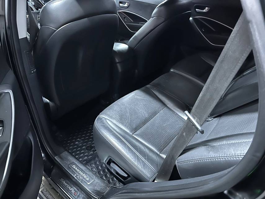 Hyundai Santa Fe 2.4L Automatic2WD