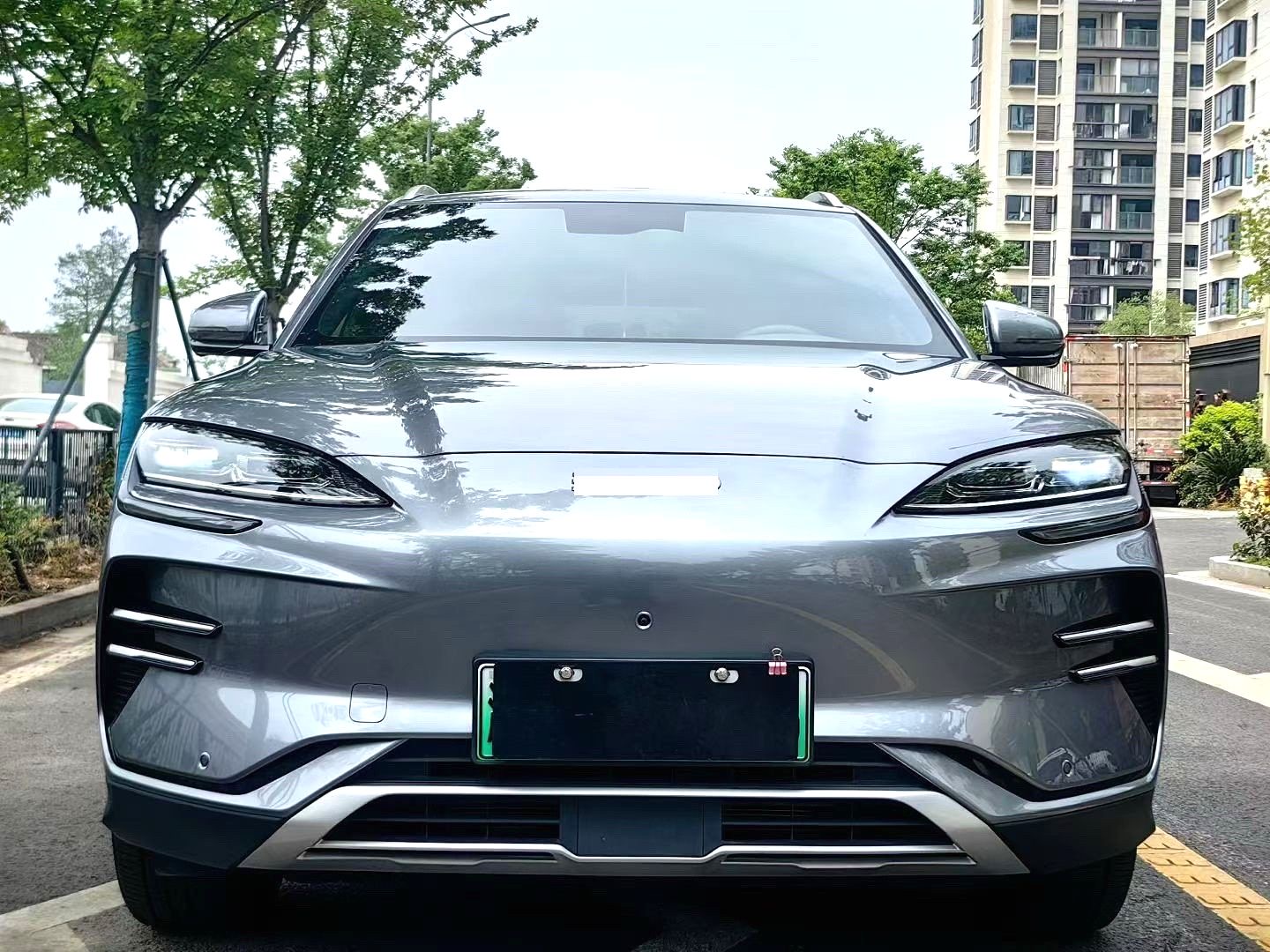 BYD PLUS — электромобиль на альтернативном топливе с запасом хода 520 км, люкс-класс