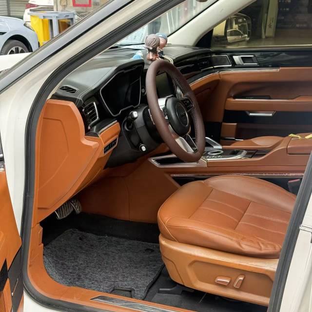 Zotye T (Turbo) 700 1.8T
