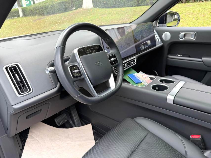Li Auto L (Liter) 7 Pro