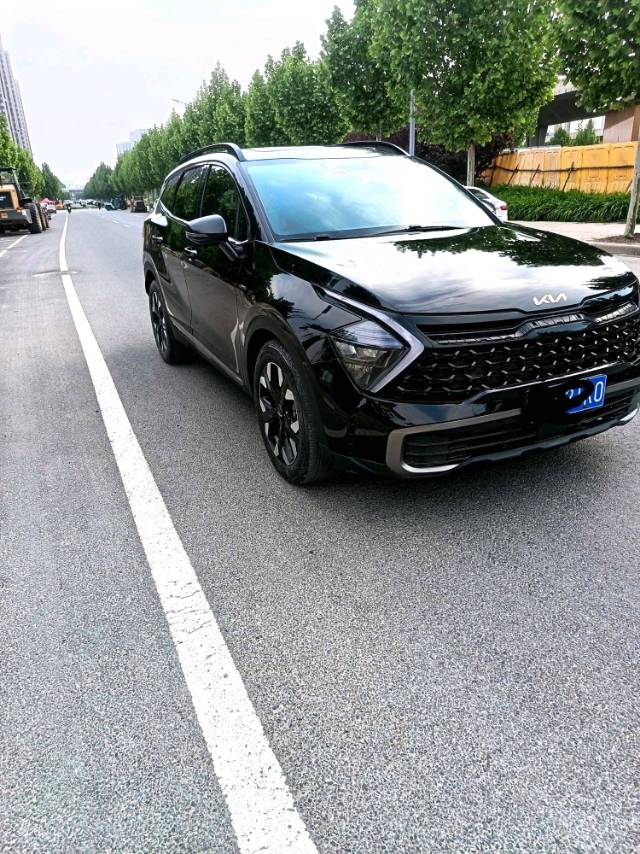 Kia 2.0L Hybrid Electric Vehicle 2WDPremium