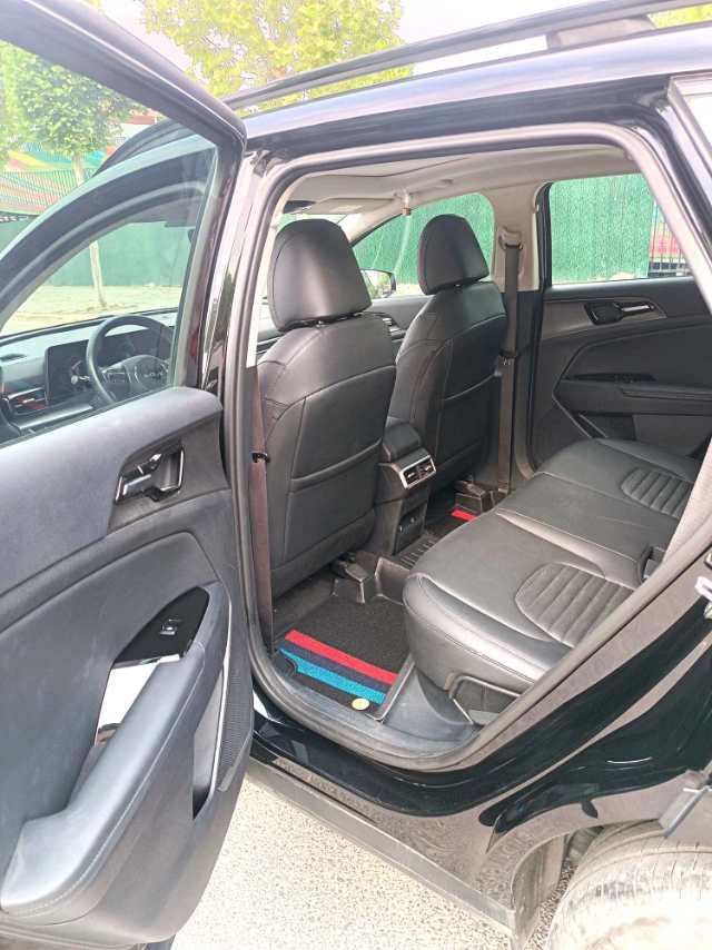 Kia 2.0L Hybrid Electric Vehicle 2WDPremium