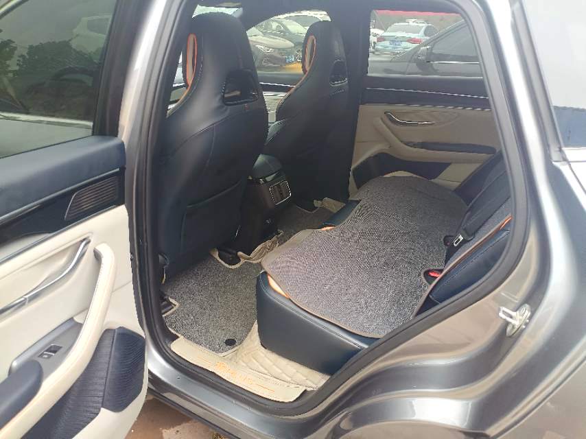 宋 PLUS New Energy Model Year 荣耀版 Electric Vehicle 520km Luxury