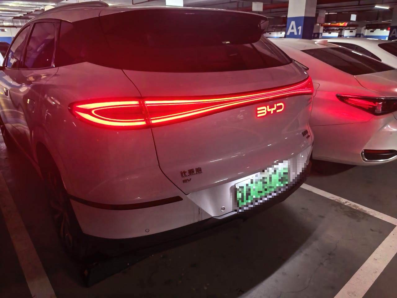BYD 06 — электромобиль на альтернативном топливе 520