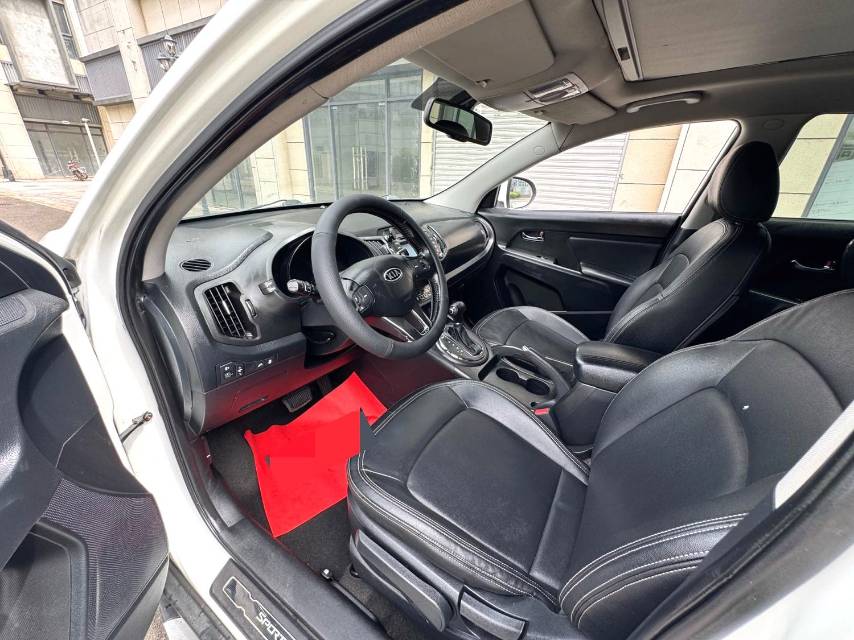 Kia Sportage 2.0L Automatic 2WD DLX