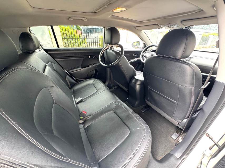 Kia Sportage 2.0L Automatic 2WD DLX