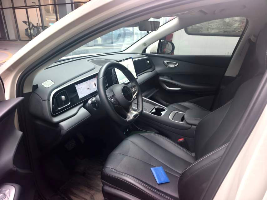 Электромобиль BYD 05 с запасом хода 520 км