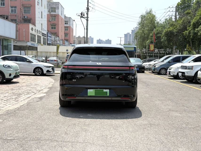 Li Auto L (Liter) 7 Pro