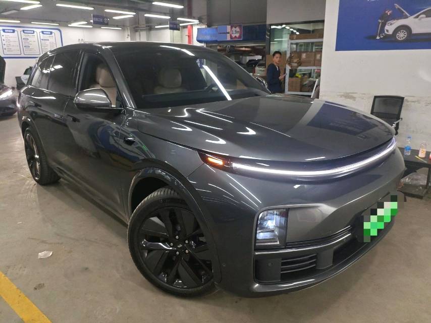 Li Auto L (Liter) 7 Pro
