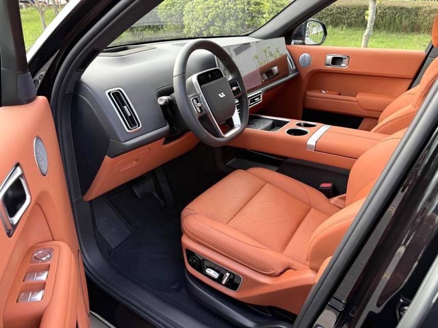 Li Auto L (Liter) 7 Pro