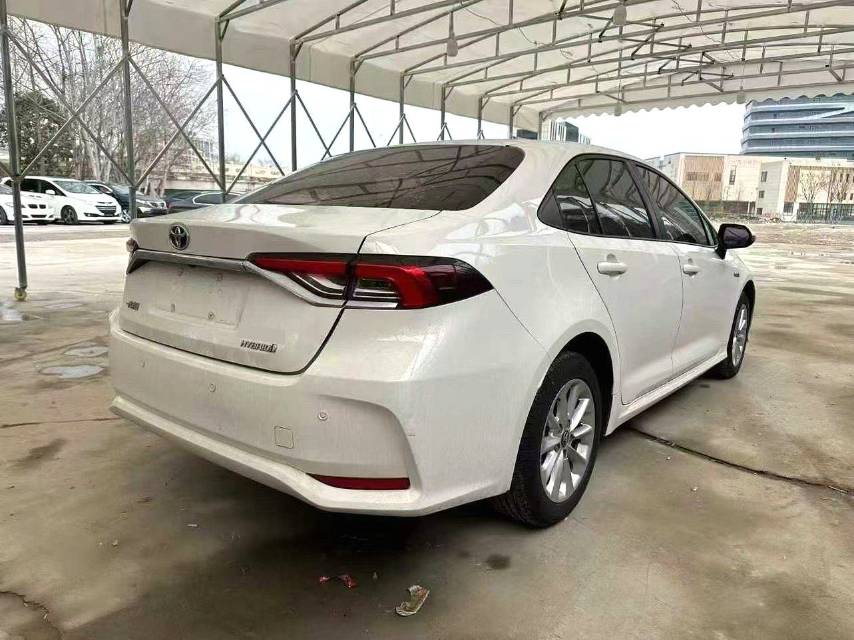 卡罗拉 Model Year 双擎 1.8L E CVT 先锋版