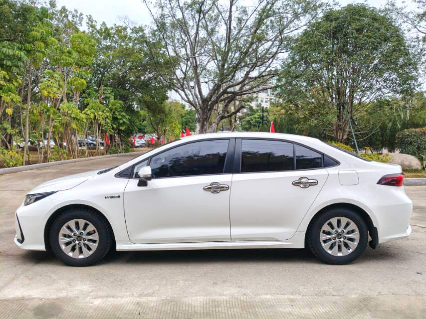 卡罗拉 Model Year 1.8L 智能电混双擎 精英版
