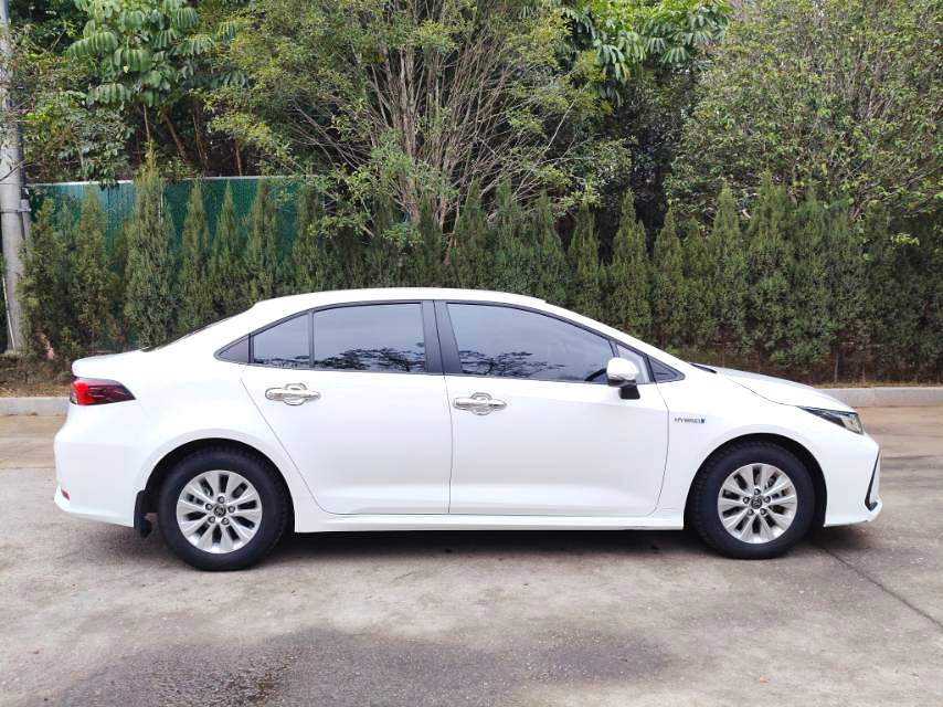卡罗拉 Model Year 1.8L 智能电混双擎 精英版