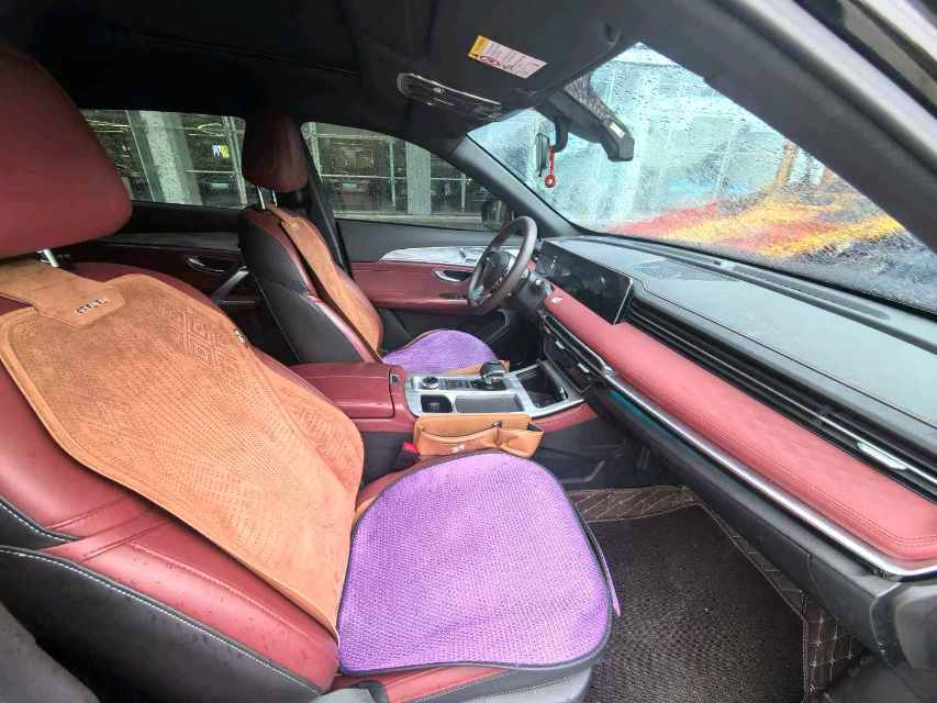 Jetour X 70 PLUS 1.6T DCT 7 Seats
